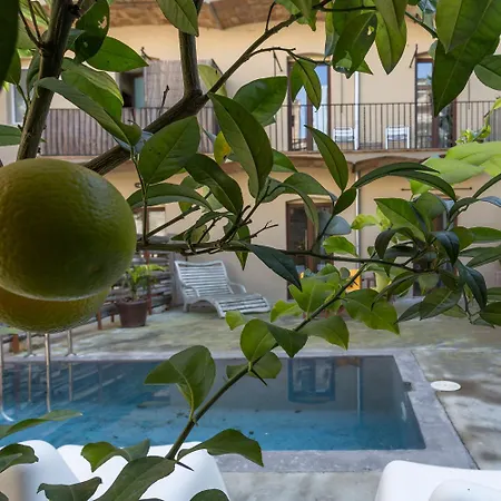 As Sant Domenec Pool&bike * Girona