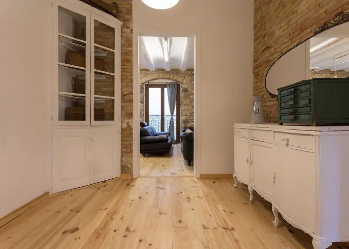 As Sant Domenec Pool&bike * Жирона