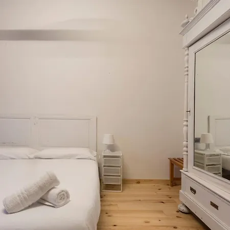 As Sant Domenec Pool&bike * Girona